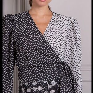 Senlis Delia floral wrap top